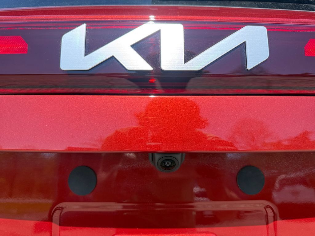 New 2026 Kia Seltos SX AWD/4WD image 17