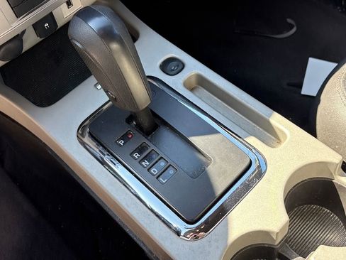 Used 2010 Ford Escape XLT image 27