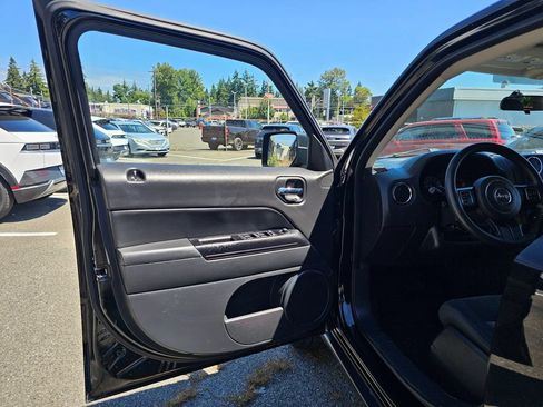 Used 2015 Jeep Patriot Sport w/ Power Value Group AWD/4WD image 19