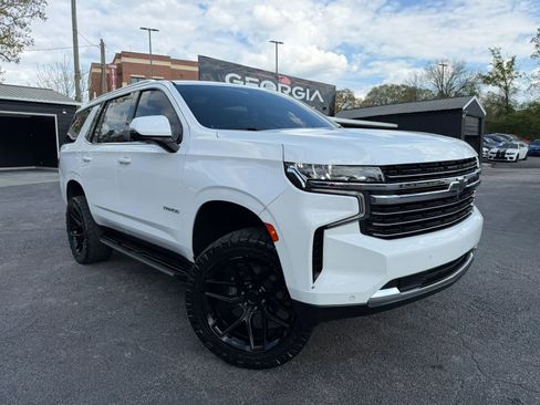 Used 2022 Chevrolet Tahoe LT w/ Luxury Package AWD/4WD image 2