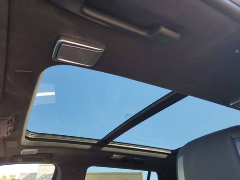 Certified 2024 Cadillac Escalade Premium Luxury Platinum image 15