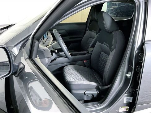 Certified 2025 Nissan Kicks SV image 34