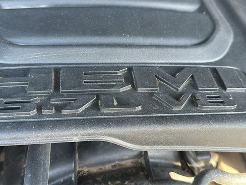 Used 2020 RAM 1500 Laramie w/ Sport Appearance Package AWD/4WD image 35