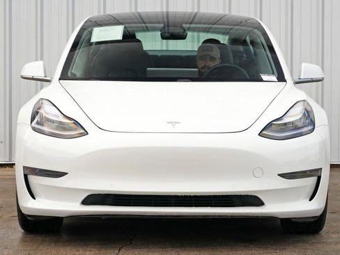 Used 2020 Tesla Model 3 Standard Range Plus image 7