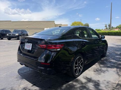 Used 2025 Nissan Sentra SR FWD image 6