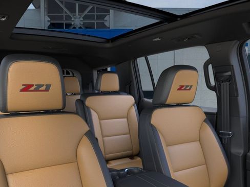 New 2027 Chevrolet Traverse Z71 w/ Enhanced Driving Package AWD/4WD image 24