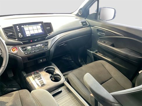 Used 2021 Honda Passport Sport image 21