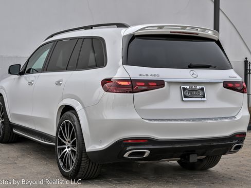 Used 2024 Mercedes-Benz GLS 450 4MATIC w/ AMG Line Exterior image 5