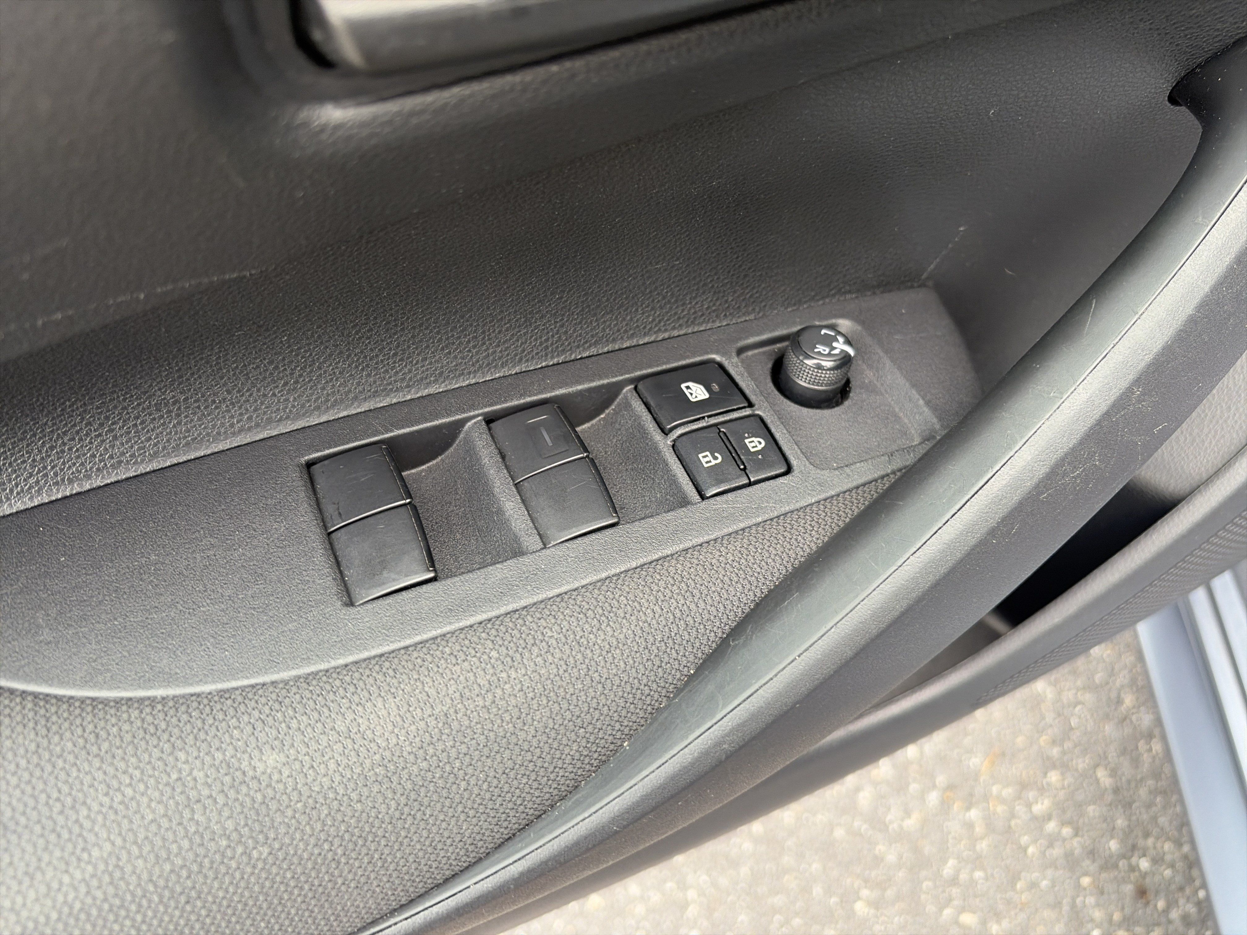 Used 2024 Toyota Corolla LE FWD image 14