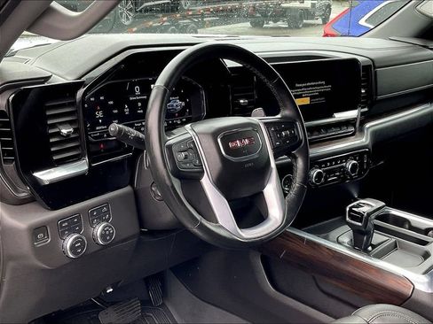 Used 2023 GMC Sierra 1500 SLT w/ SLT Premium Package AWD/4WD image 8