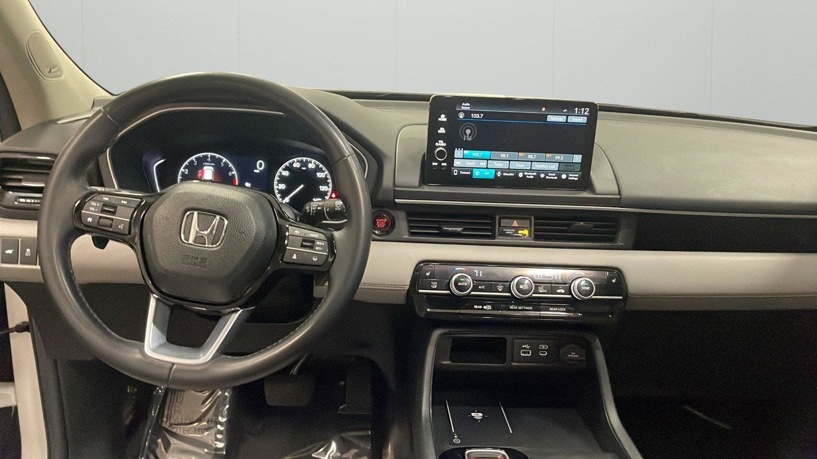 Used 2025 Honda Pilot Touring image 20