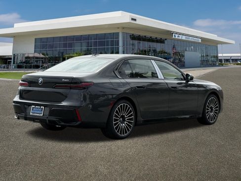 New 2026 BMW 740i w/ Premium Package RWD image 10