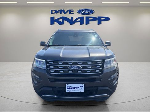 Used 2017 Ford Explorer Limited w/ Equipment Group 301A AWD/4WD image 2