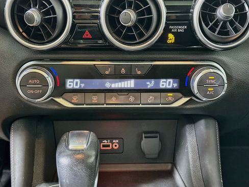 Used 2023 Nissan Sentra SR w/ SR Premium Package FWD image 24