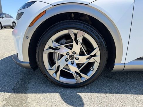 Used 2023 Genesis GV60 Performance AWD/4WD image 9