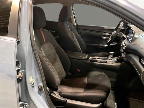 Used 2024 Nissan Sentra SR w/ Trunk Package image 7