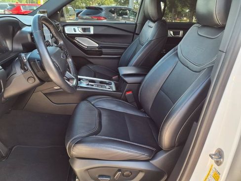 Used 2022 Ford Explorer ST w/ Equipment Group 401A AWD/4WD image 30