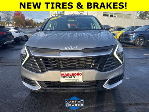Used 2024 Kia Sportage LX image 2