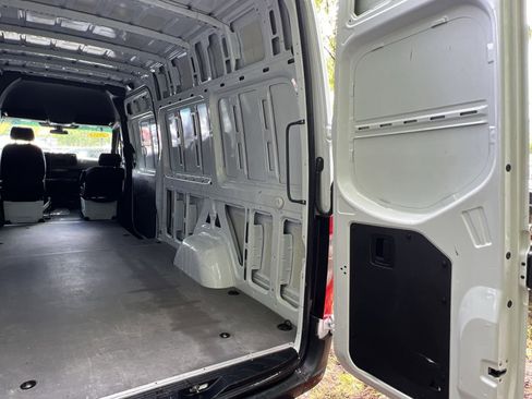 Used 2023 Mercedes-Benz Sprinter 2500 image 23
