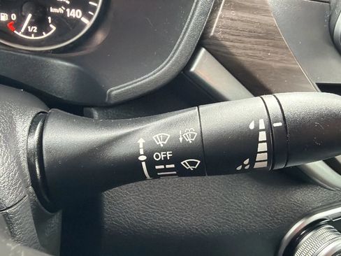 Used 2023 Nissan Altima 2.5 SV FWD image 13