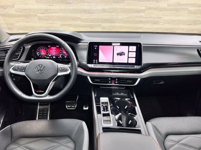 Used 2025 Volkswagen Atlas Peak Edition SE
