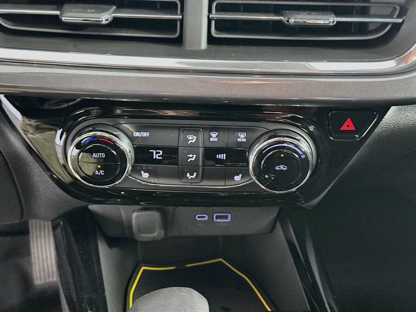 Used 2024 Chevrolet Trax ACTIV FWD image 15
