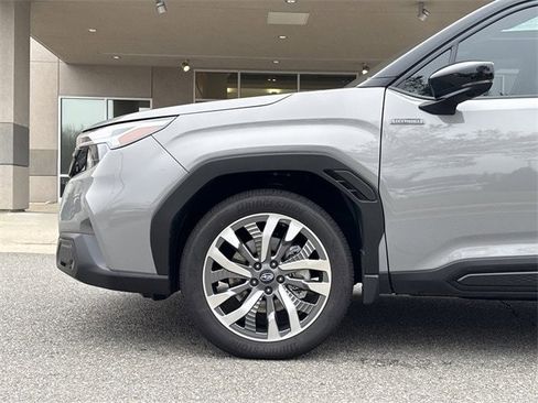 Certified 2025 Subaru Forester Touring w/ Touring Package image 9