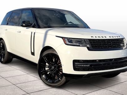 New 2025 Land Rover Range Rover SE