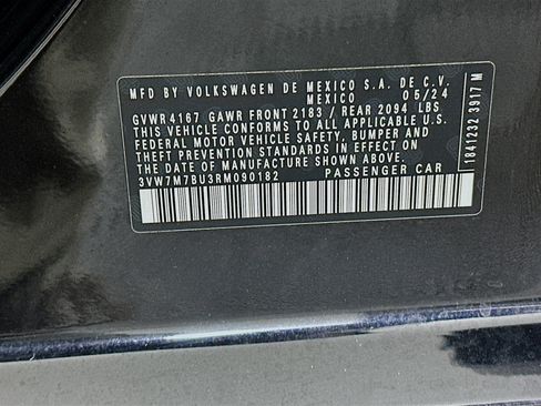 Used 2024 Volkswagen Jetta SE w/ Panoramic Sunroof Package FWD image 12