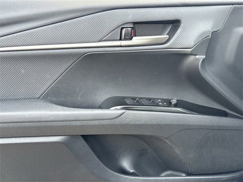 Used 2025 Toyota Camry SE image 26