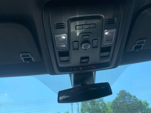 Used 2022 GMC Yukon AT4 AWD/4WD image 22