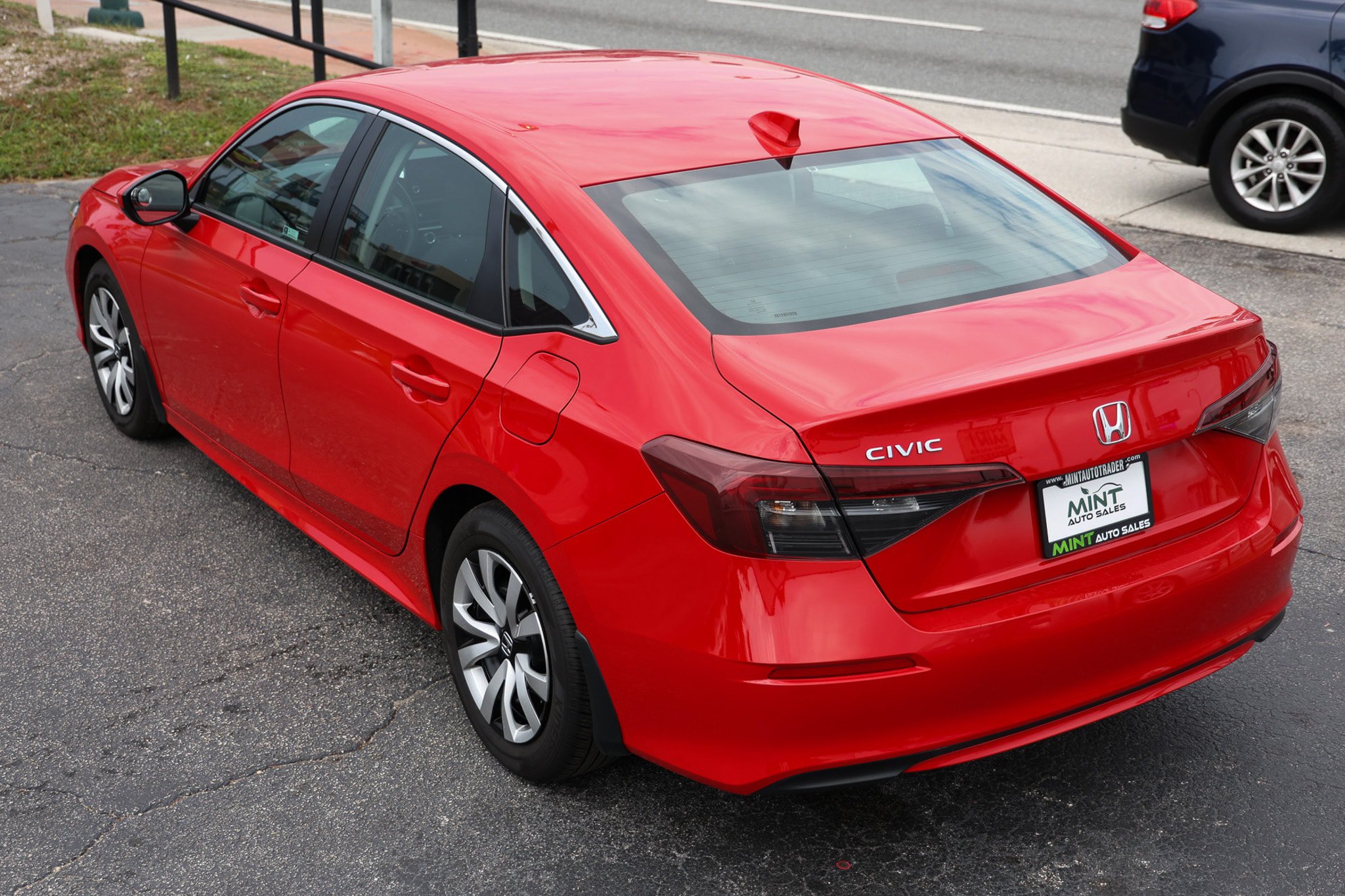 Used 2025 Honda Civic LX image 8