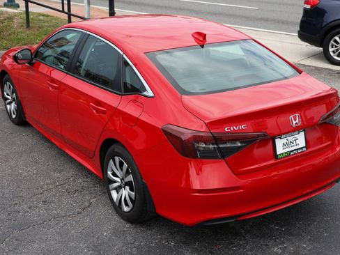 Used 2025 Honda Civic LX image 8