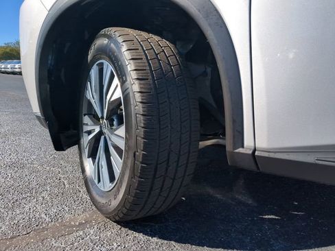 Used 2023 Nissan Rogue SV image 35