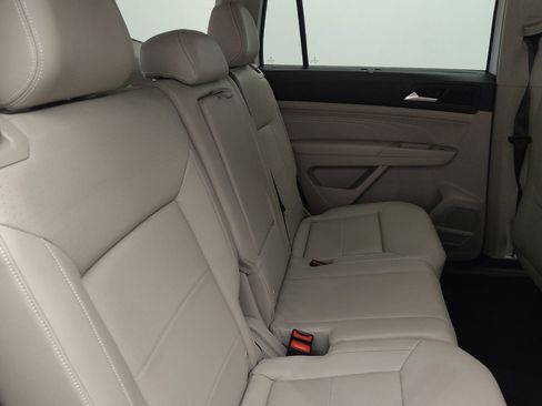 Used 2023 Volkswagen Atlas SE w/ Black Wheel Package FWD image 19