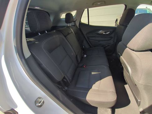 Used 2024 GMC Terrain SLE FWD image 32