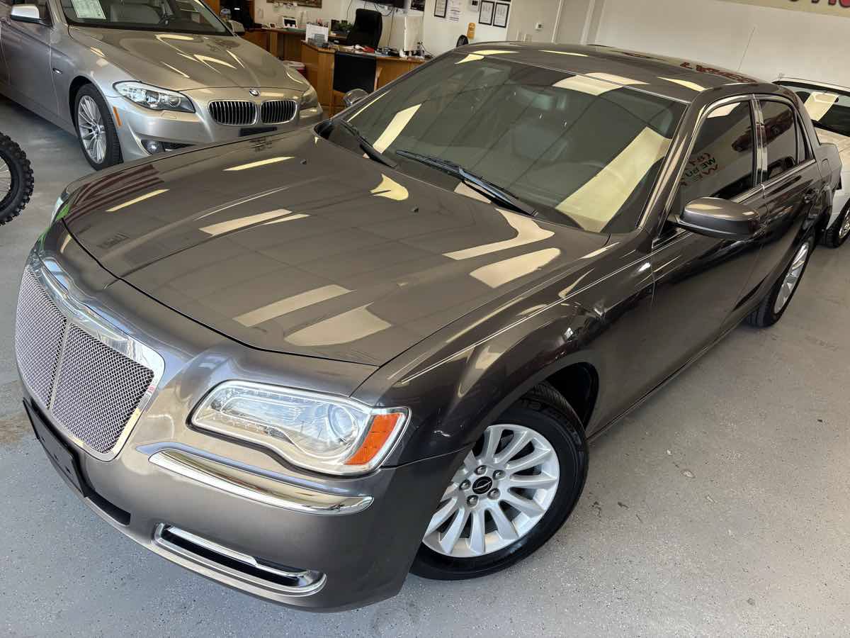Used 2013 Chrysler 300 w/ Beats Audio Group RWD image 8
