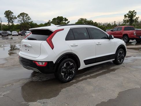 New 2026 Kia Niro Wind FWD image 9