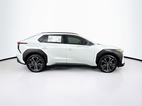 New 2025 Toyota bZ4X AWD image 5