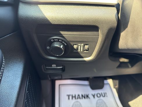 Used 2023 Jeep Grand Cherokee L Laredo RWD image 29