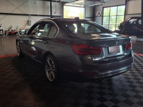 Used 2017 BMW 330i xDrive Sedan AWD/4WD image 5