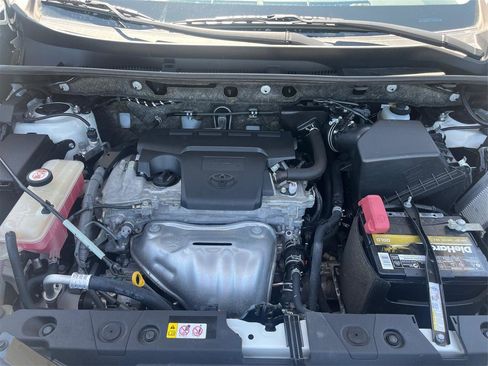 Used 2018 Toyota RAV4 XLE w/ Plus Extra Value Package AWD/4WD image 11