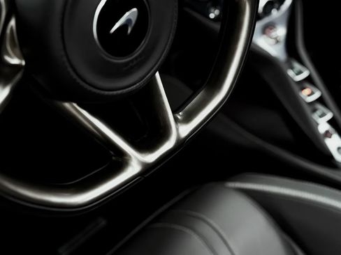 Used 2020 McLaren 720S Spider RWD image 33