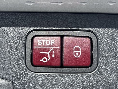 Used 2019 Mercedes-Benz E 450 4MATIC Wagon image 9