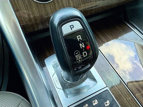 Used 2016 Land Rover Range Rover Sport HSE image 19