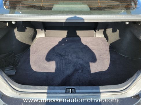 Used 2022 Toyota Camry LE image 31