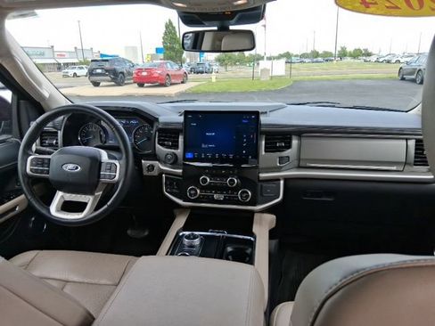 Used 2024 Ford Expedition Max XLT AWD/4WD image 13