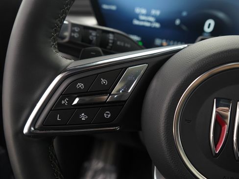 Used 2025 Buick Enclave Avenir image 29