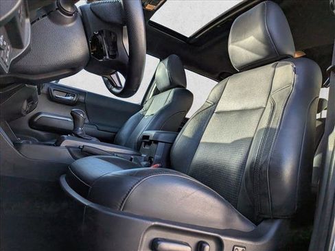 Used 2023 Toyota Tacoma TRD Sport w/ TRD Premium Sport Package image 11