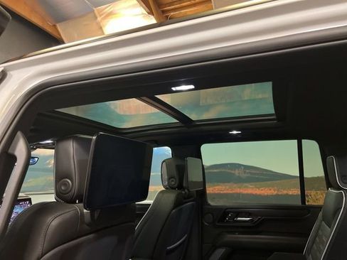 Used 2025 GMC Yukon XL AT4 Ultimate image 50